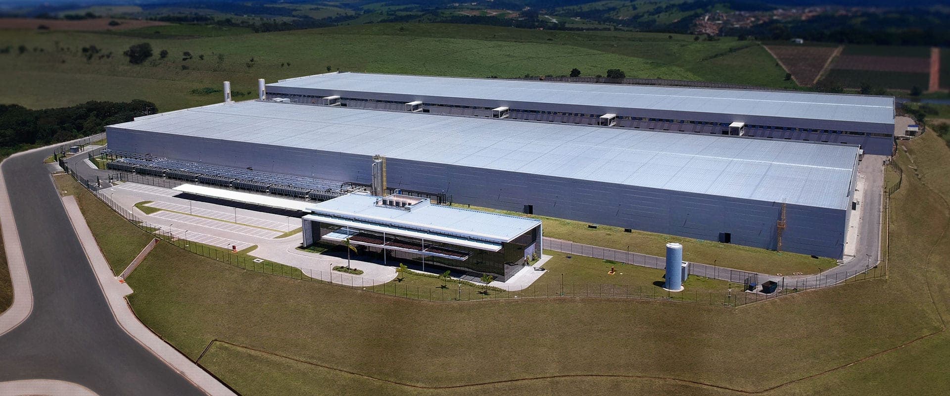 Vista aérea do data center da Ascenty em Vinhedo (SP), visitado pela equipe da TSMIT